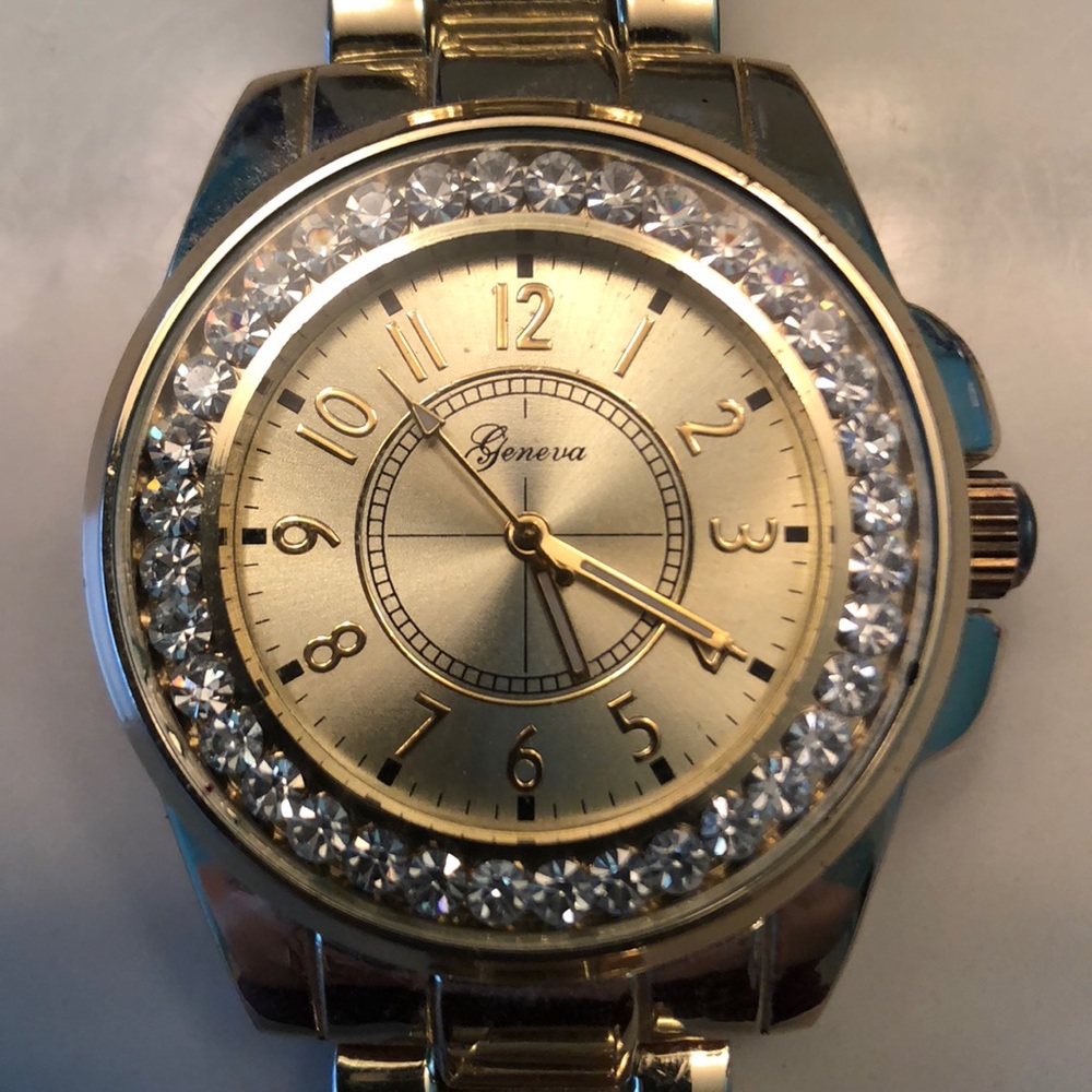 Watch - Picture 2 of 5